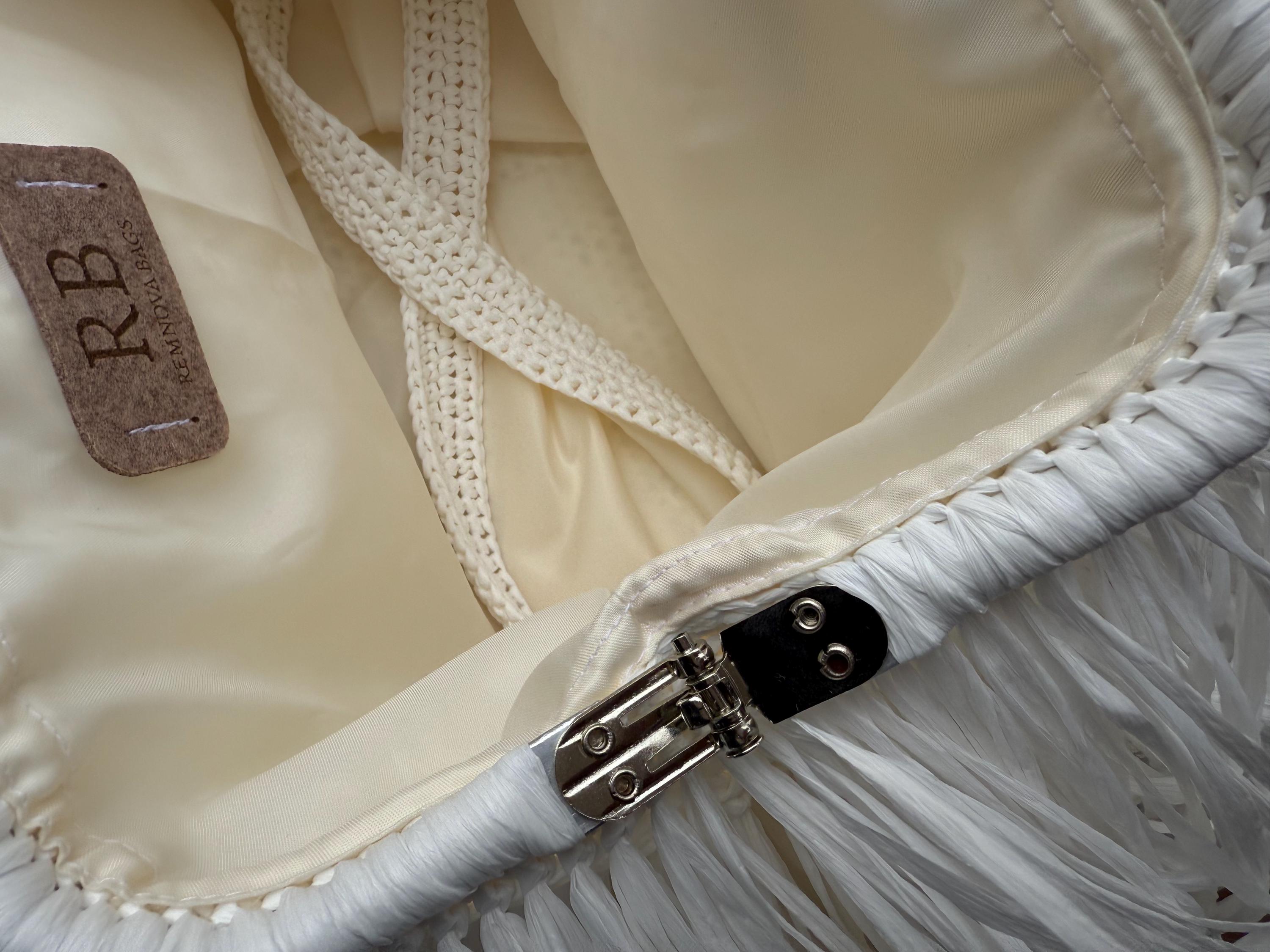 TEXTURE CLUTCH — WHITE — view 3