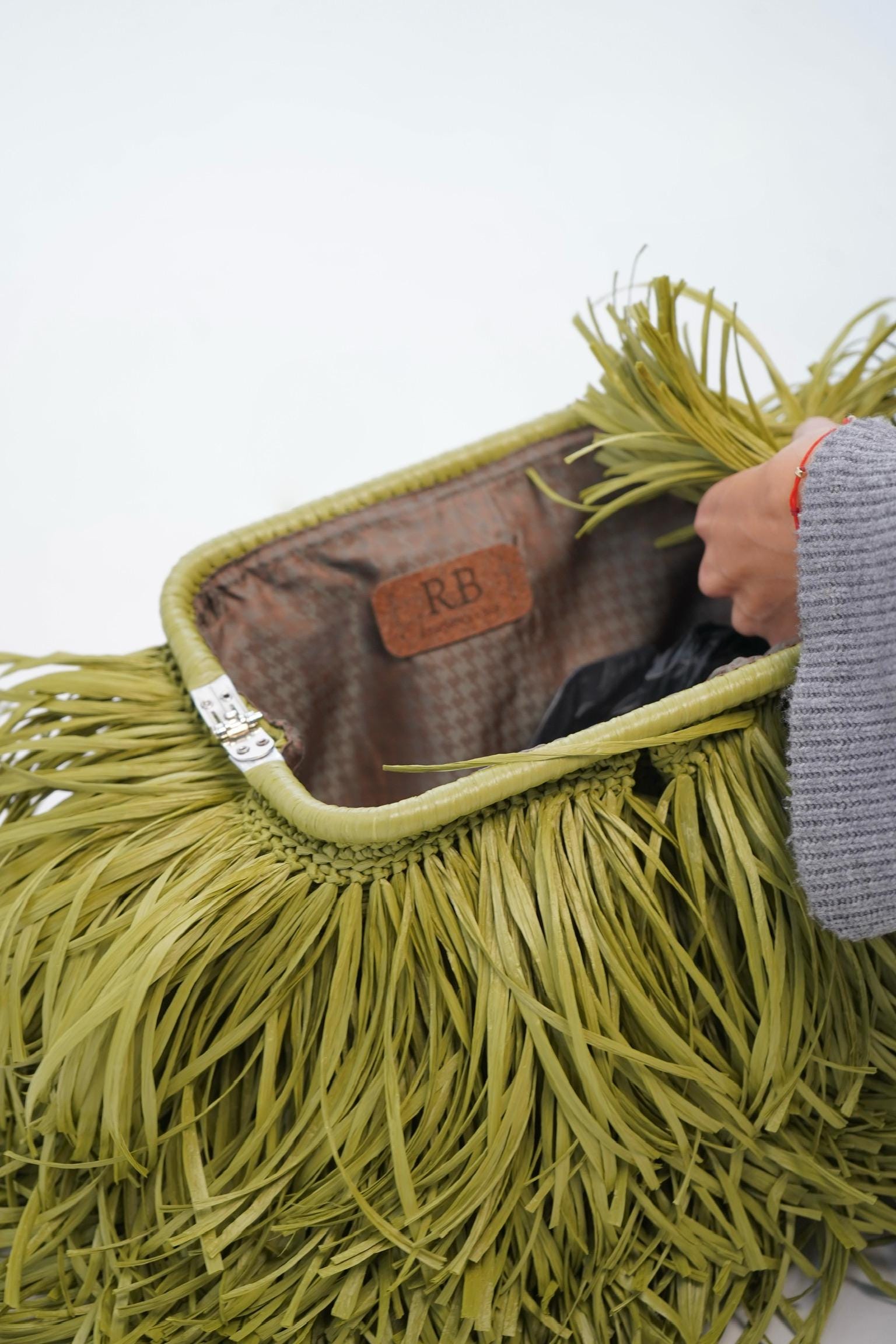 TEXTURE CLUTCH — OLIVE — view 4