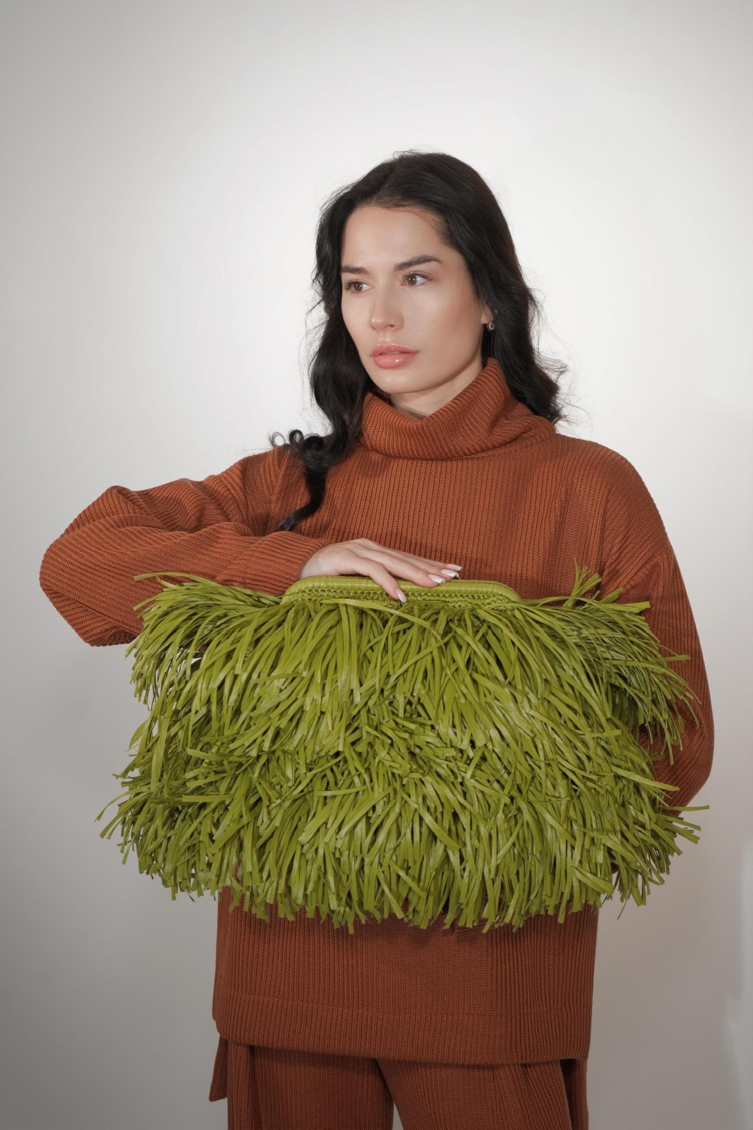 TEXTURE CLUTCH — OLIVE — view 3