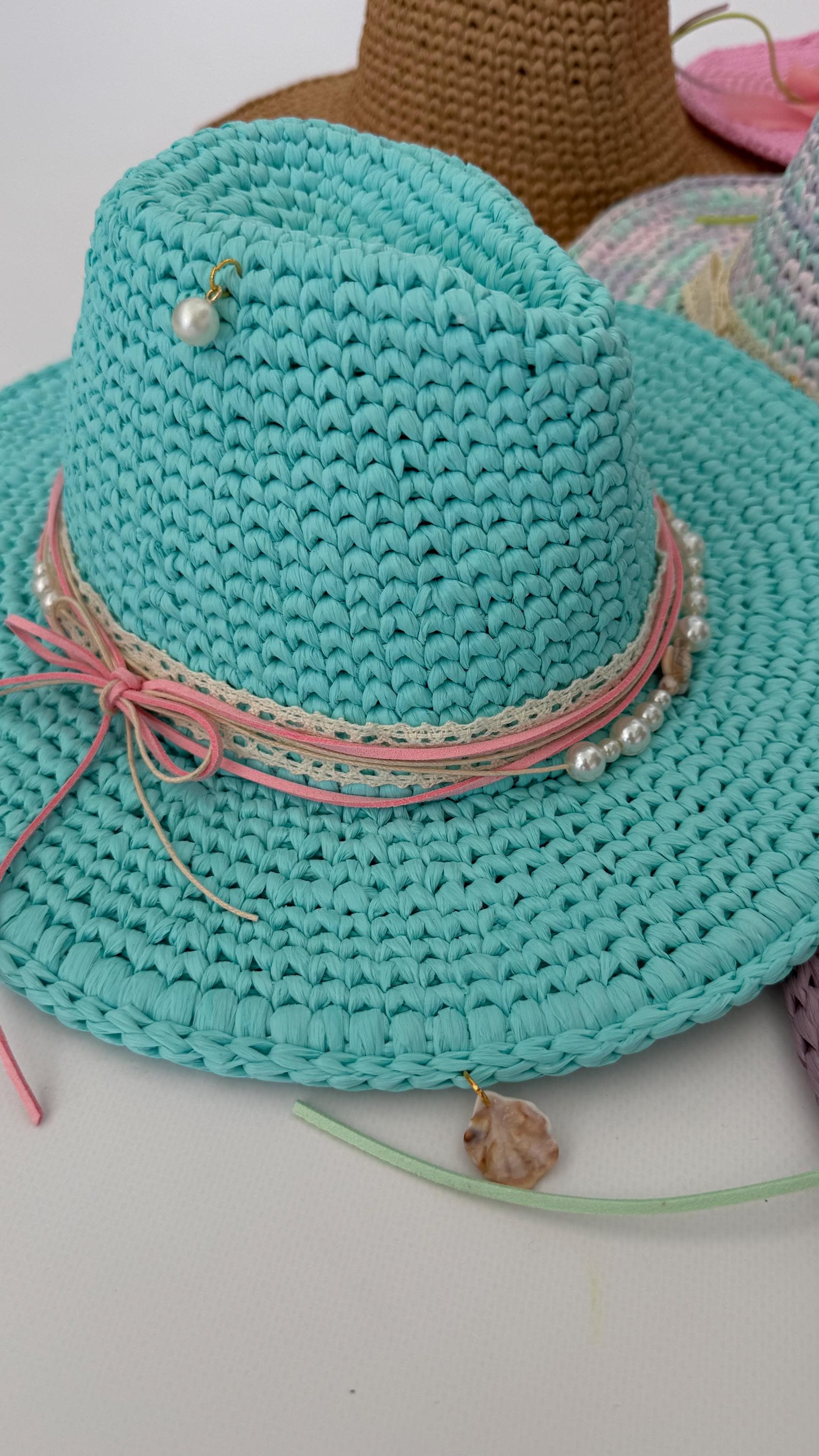 HAT — PALE YELLOW