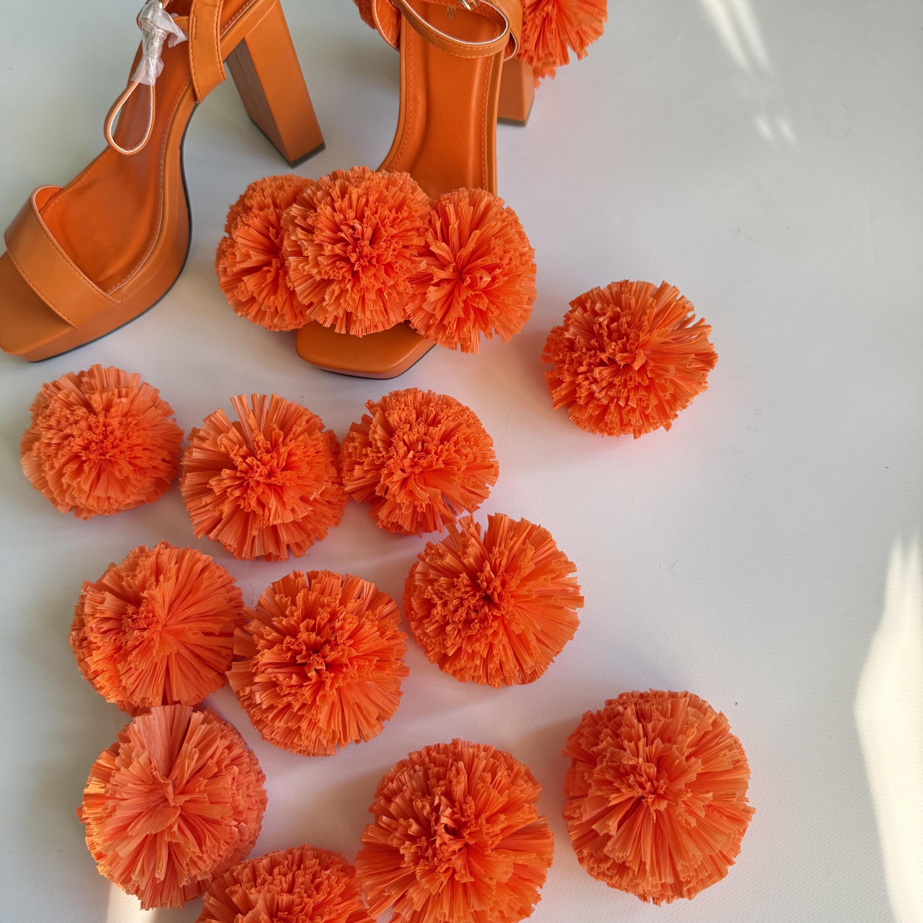 SHOE POMPONS — ORANGE