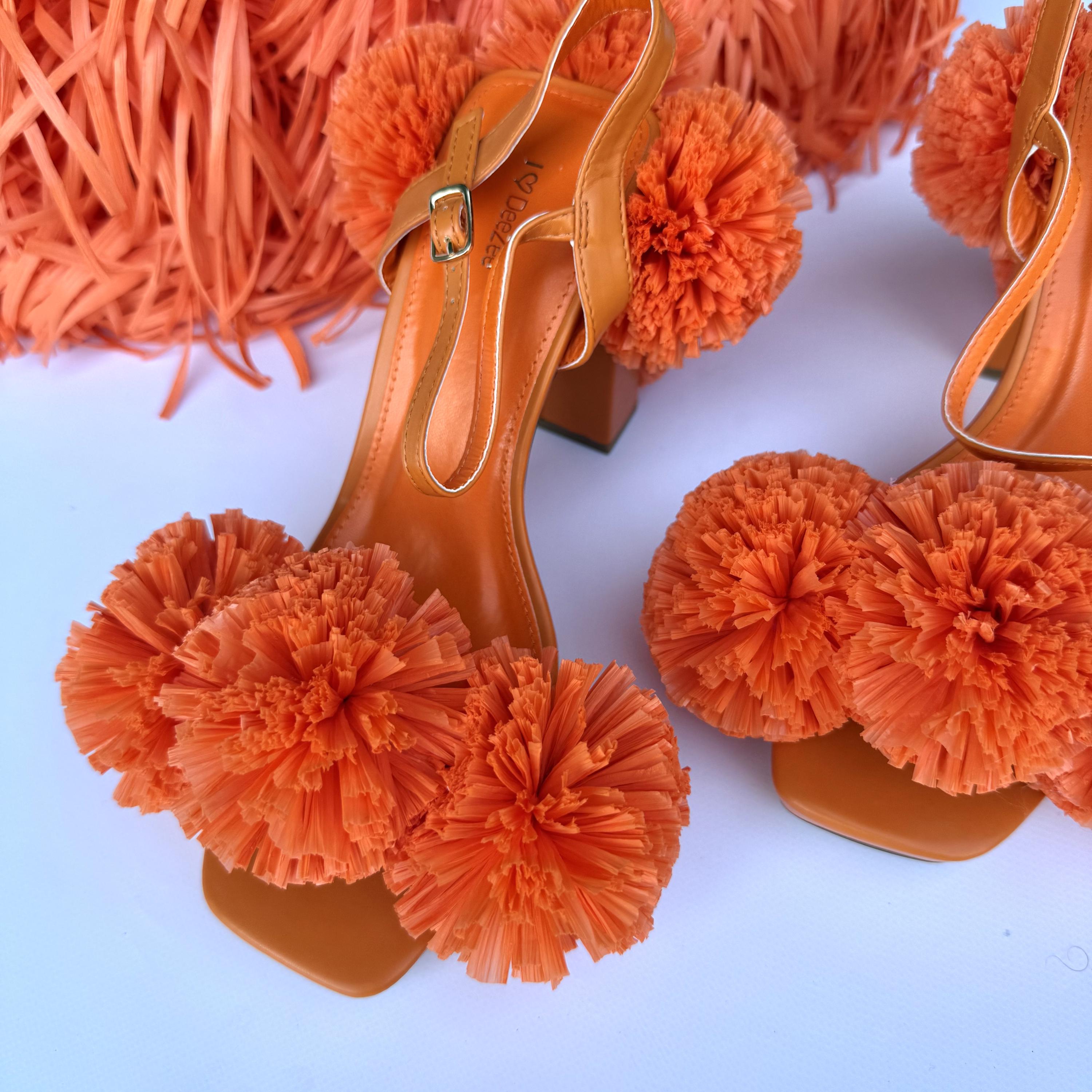 SHOE POMPONS — ORANGE