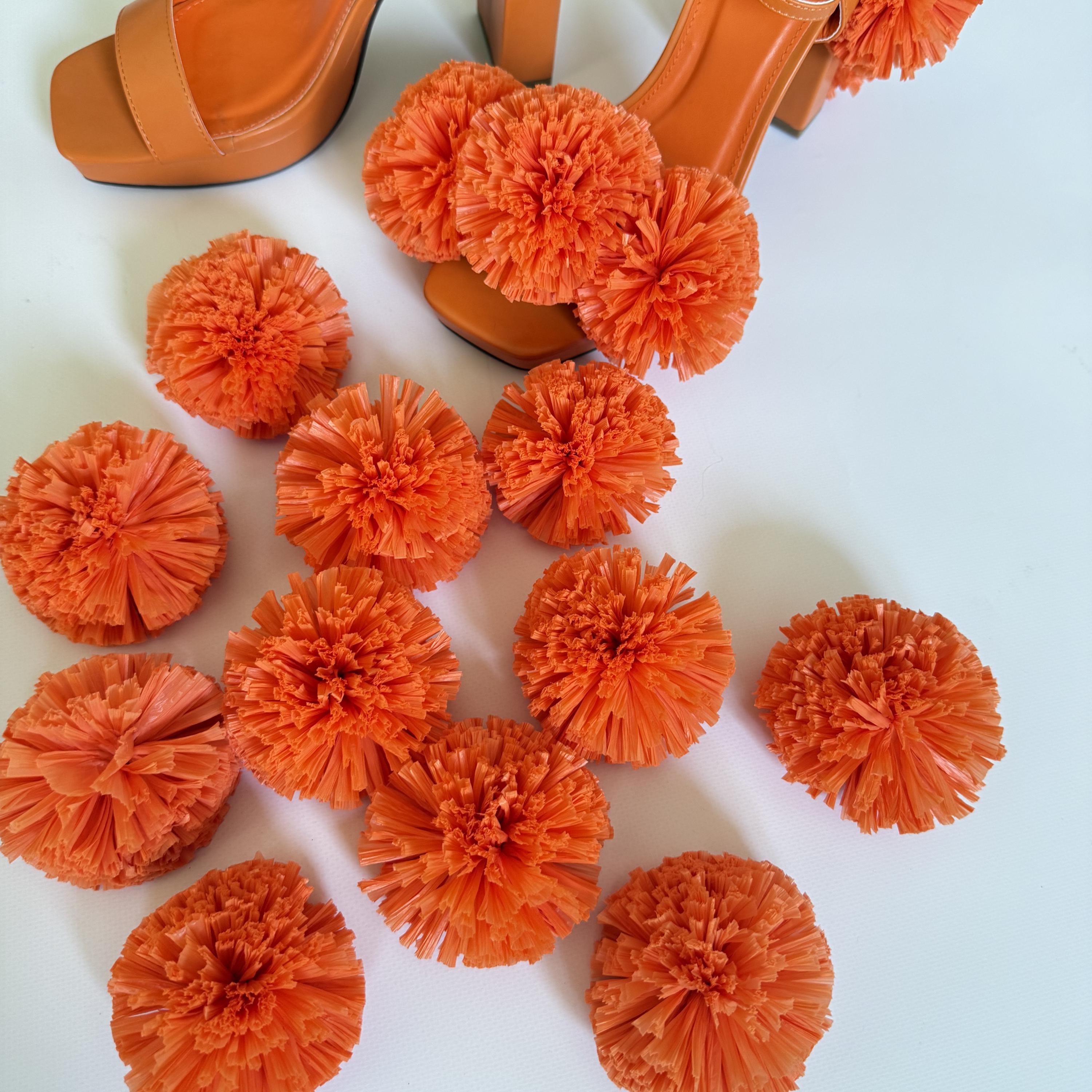SHOE POMPONS — ORANGE