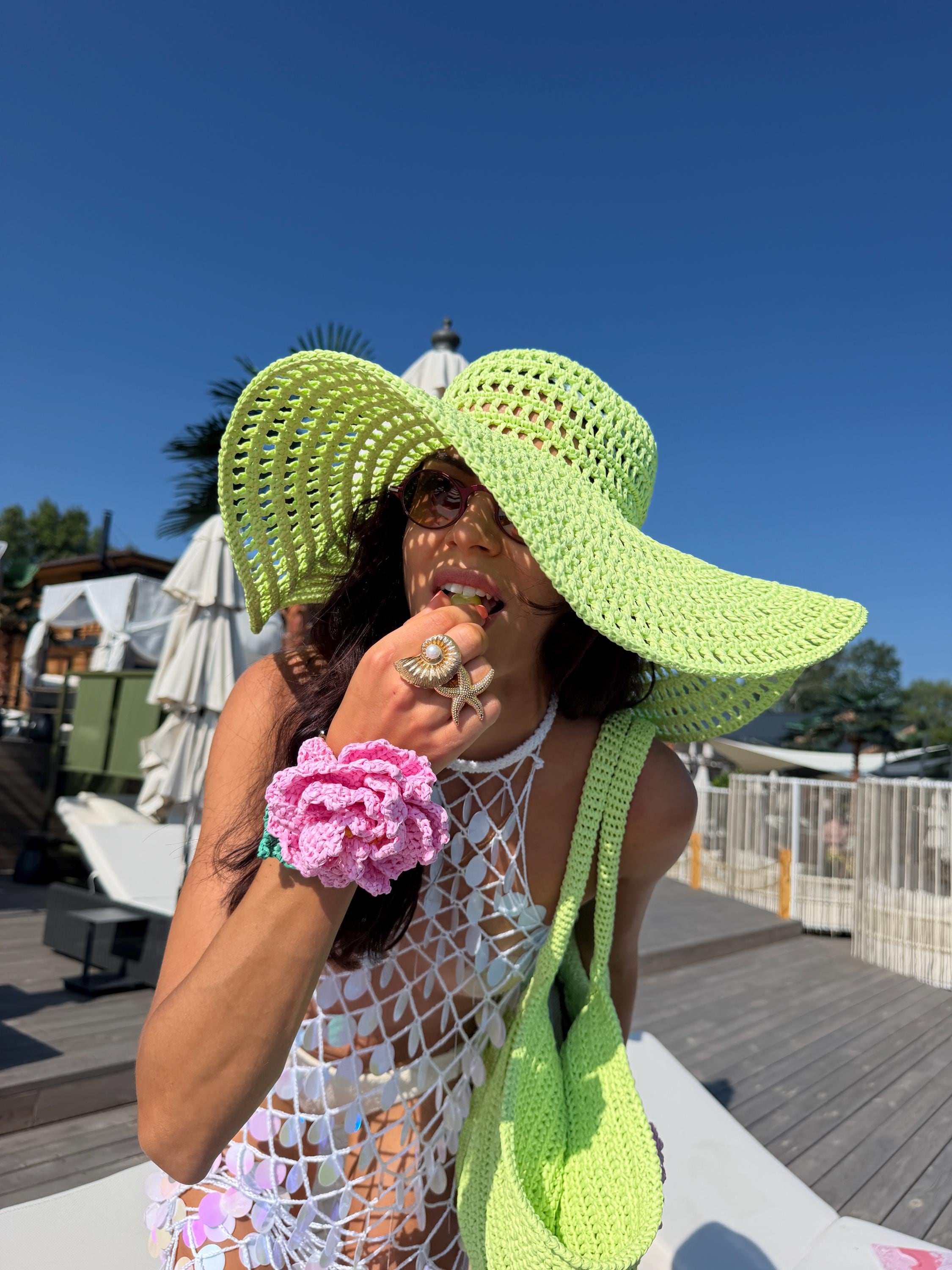HAT — LIME