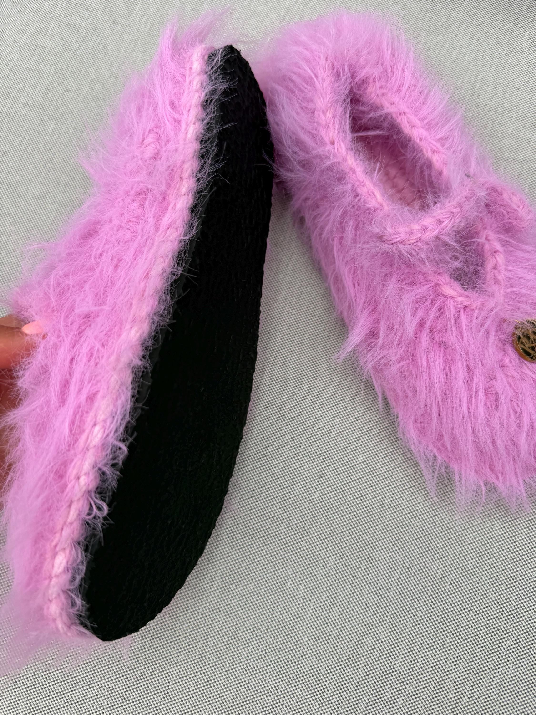 FUZZY SLIPPERS — PINK — view 3