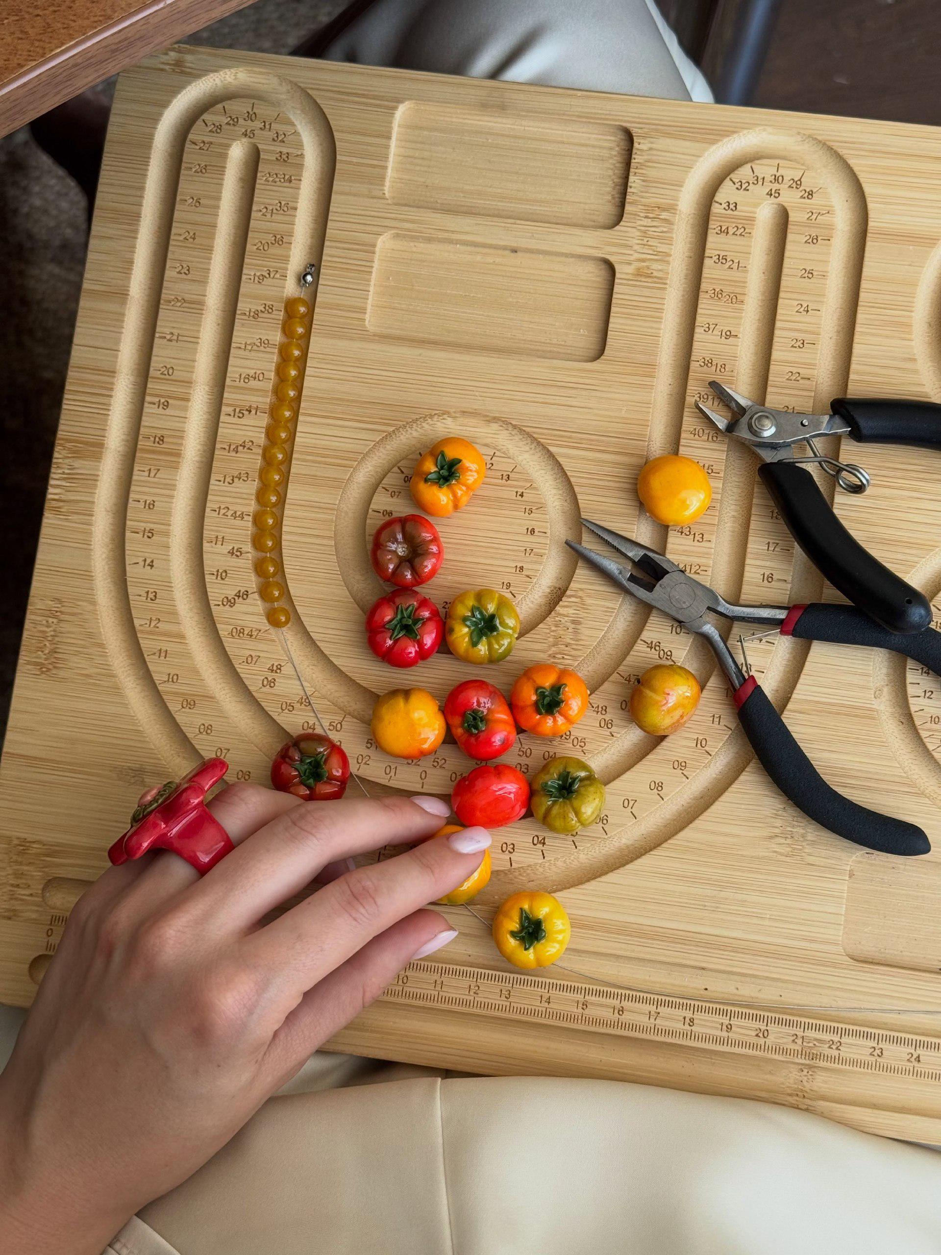 TOMATO NECKLACE