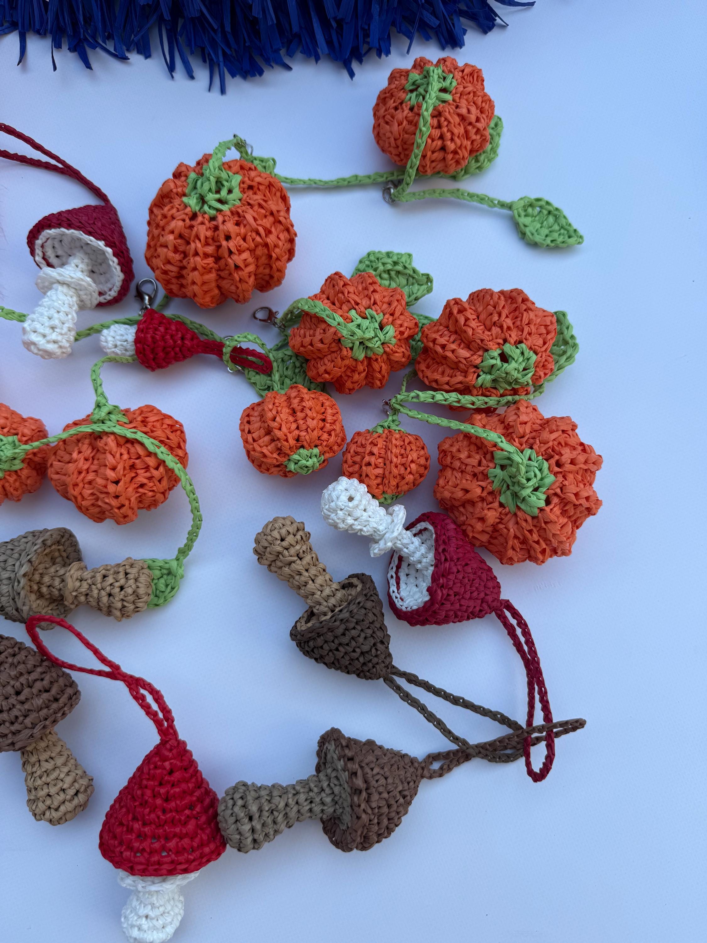INDIVIDUAL CHARM — AUTUMN