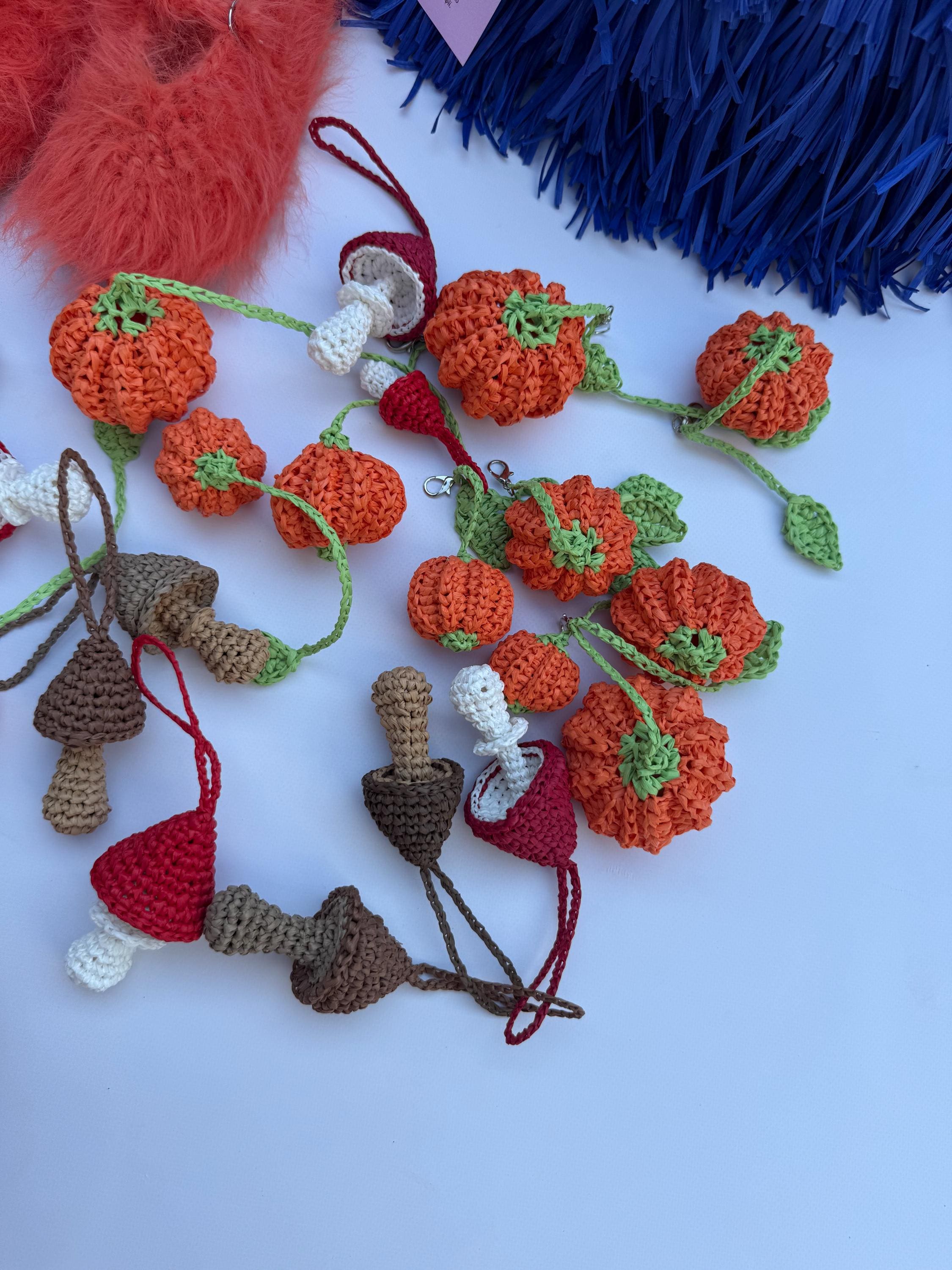 INDIVIDUAL CHARM — AUTUMN