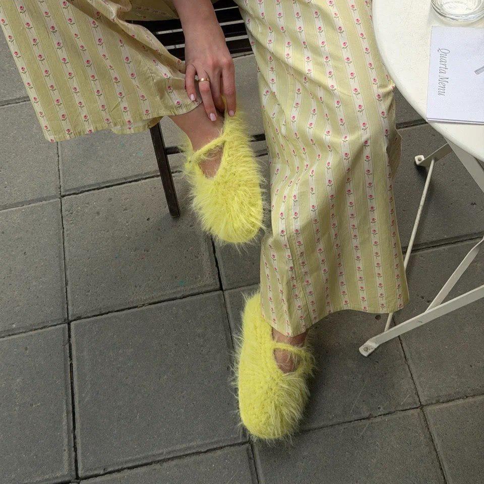 FUZZY SLIPPERS — LEMON — view 1