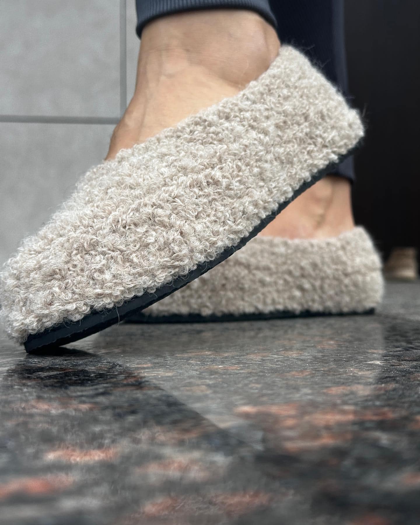 SLIPPERS — WHITE — view 6
