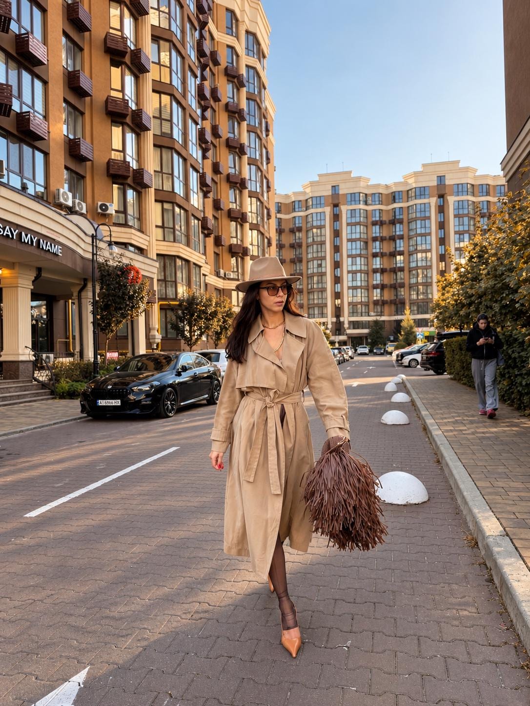 TEXTURE CLUTCH — CHOCOLATE — view 6