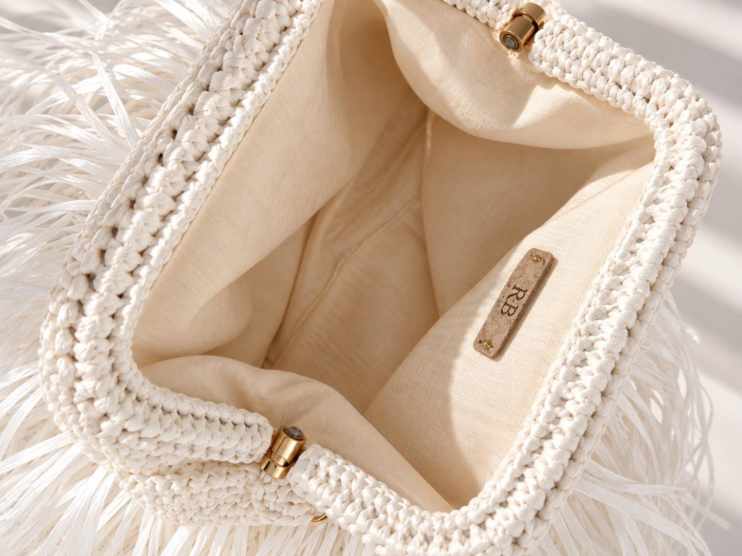TEXTURE CLUTCH — WHITE — view 8